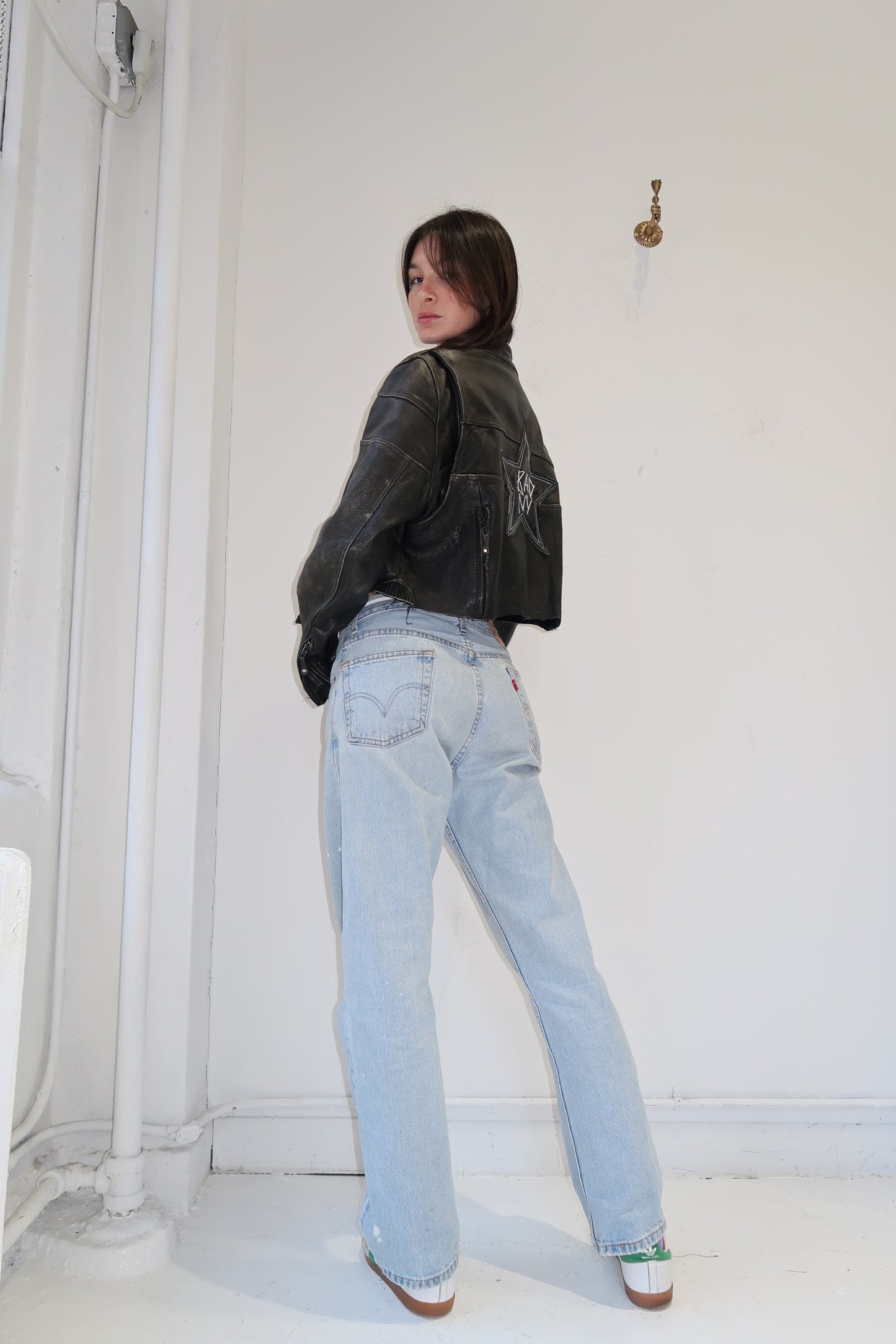 Cropped black mini Moto