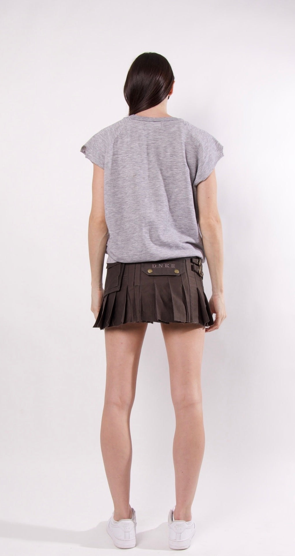 GREY SLEEVELESS PULLOVER