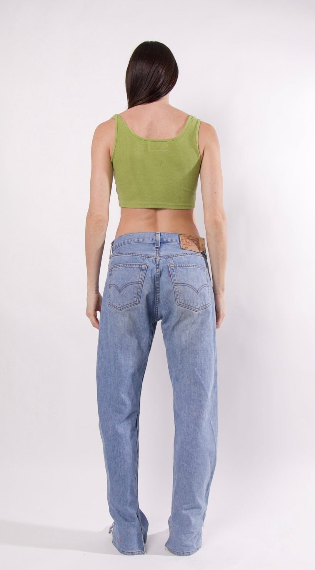 DISTRESSED LOW RISE LEVIS