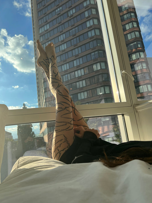 NUDE BONE HEART tights
